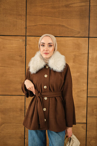 Yaka Kürk Detay Bel Bağlamalı Ceket Kahverengi