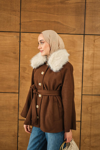 Yaka Kürk Detay Bel Bağlamalı Ceket Kahverengi