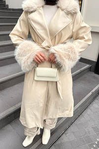 Yaka Kürk Detay Deri Trenç Krem