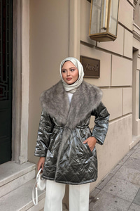 Yaka Kürklü Dikiş Detay Mont Antrasit