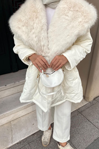 Yaka Kürklü Dikiş Detay Mont Beyaz