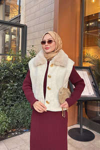 Yaka Kürklü Yelek Krem