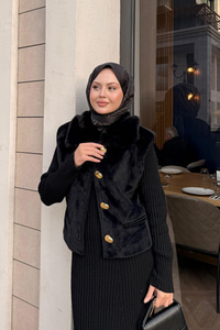 Yaka Kürklü Yelek Siyah