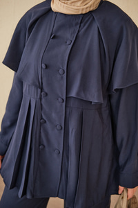 Yaka Pelerinli Çift Düğme Detay Takım Lacivert