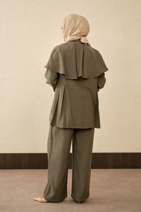 Yaka Pelerinli Çift Düğme Detay Takım Haki Yeşil