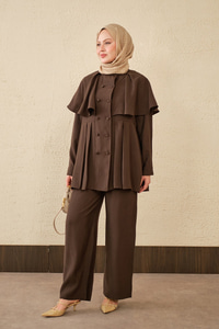 Yaka Pelerinli Çift Düğme Detay Takım Kahverengi