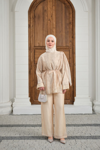 Yaka Şal Detay Bel Bağlamalı Takım Krem