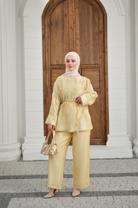 Yaka Şal Detay Bel Bağlamalı Takım Sarı