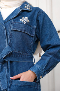 Yaka ve Cep Kısmı Taşlı Kemerli Denim Ceket  Koyu Mavi