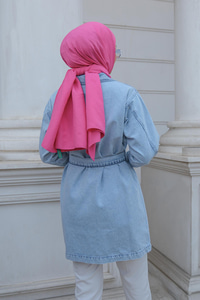 Yaka ve Cep Kısmı Taşlı Kemerli Denim Ceket  Buz Mavi