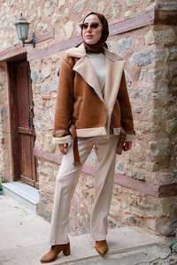 Yaka Ve İç Kısmı Kürklü Süet Ceket Camel