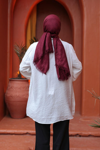 Yakası Dantel Detaylı Gömlek Ekru