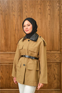 Yakası Deri Kemerli Kısa Ceket Kahverengi