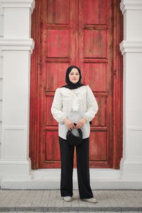 Yakası Fırfırlı Basic Gömlek Beyaz