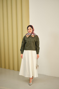 Yakası Kadife Detay Kısa Ceket Zümrüt Yeşil