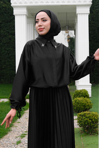 Yakası Kelebek Aksesuarlı Piliseli Takım Siyah