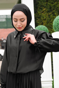 Yakası Kelebek Aksesuarlı Piliseli Takım Siyah