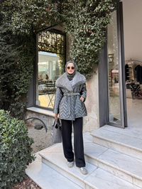 Yakası Kürk Detaylı Bel Bağlamalı Mont Gri