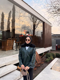 Yakası Kürk Detaylı Deri Ceket Zümrüt Yeşil