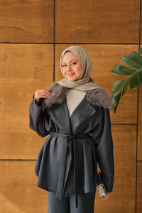 Yakası Kürk Kolları Fermuarlı Takım Antrasit