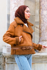 Yakası Kürklü Çapraz Fermuar Süet Kaban Taba