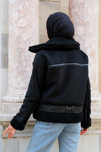 Yakası Kürklü Çapraz Fermuar Süet Kaban Siyah