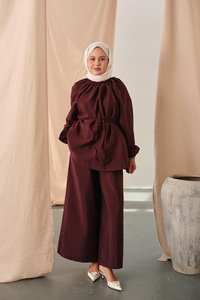 Yakası Lastik Detaylı Takım Bordo