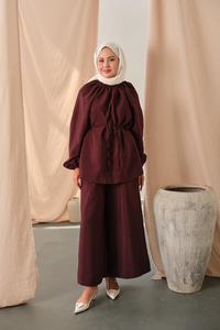 Yakası Lastik Detaylı Takım Bordo