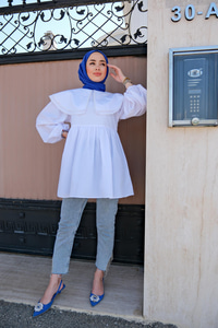 Yakası Nakış Detaylı Gömlek Beyaz