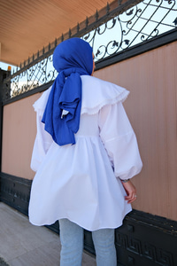 Yakası Nakış Detaylı Gömlek Beyaz