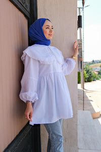 Yakası Nakış Detaylı Gömlek Beyaz