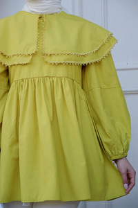 Yakası Nakış Detaylı Gömlek  Yağ Yeşil