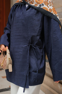 Yakası Pile Detaylı Kimono Lacivert