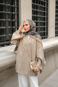 Yakası Pile Detaylı Kimono Vizon