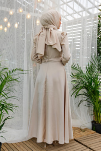 YAKASI TAS AKSESUARLI ABIYE KREM