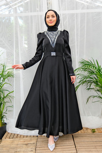 YAKASI TAS AKSESUARLI ABIYE SIYAH