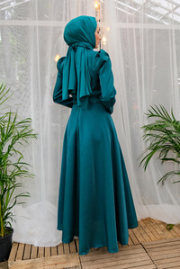 YAKASI TAS AKSESUARLI ABIYE ZUMRUT YESIL