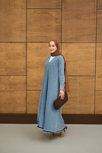 Yakası V Detaylı Kemerli Elbise Buz Mavi