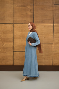 Yakası V Detaylı Kemerli Elbise Buz Mavi