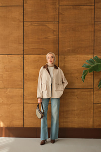 Yakası Ve Bilekleri Kadife Detaylı Ceket Krem