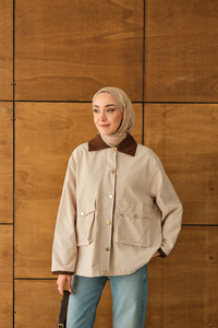 Yakası Ve Bilekleri Kadife Detaylı Ceket Krem