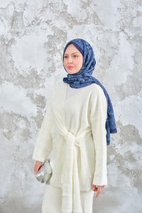 Yan Bağlama Detaylı Triko Takım Ekru