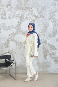 Yan Bağlama Detaylı Triko Takım Ekru