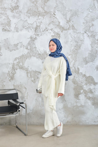 Yan Bağlama Detaylı Triko Takım Ekru