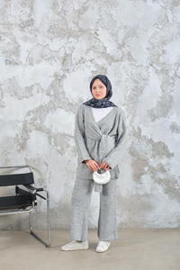 Yan Bağlama Detaylı Triko Takım Gri