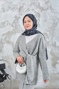 Yan Bağlama Detaylı Triko Takım Gri