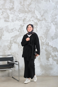 Yan Bağlama Detaylı Triko Takım Siyah