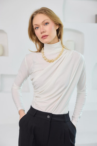 Yan Detayları Büzgülü Badi Beyaz