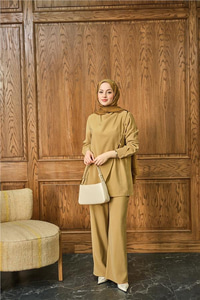 Yan Düğme Detay Takım Hardal