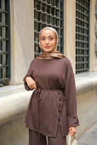 Yan Düğme Detay Takım Kahverengi